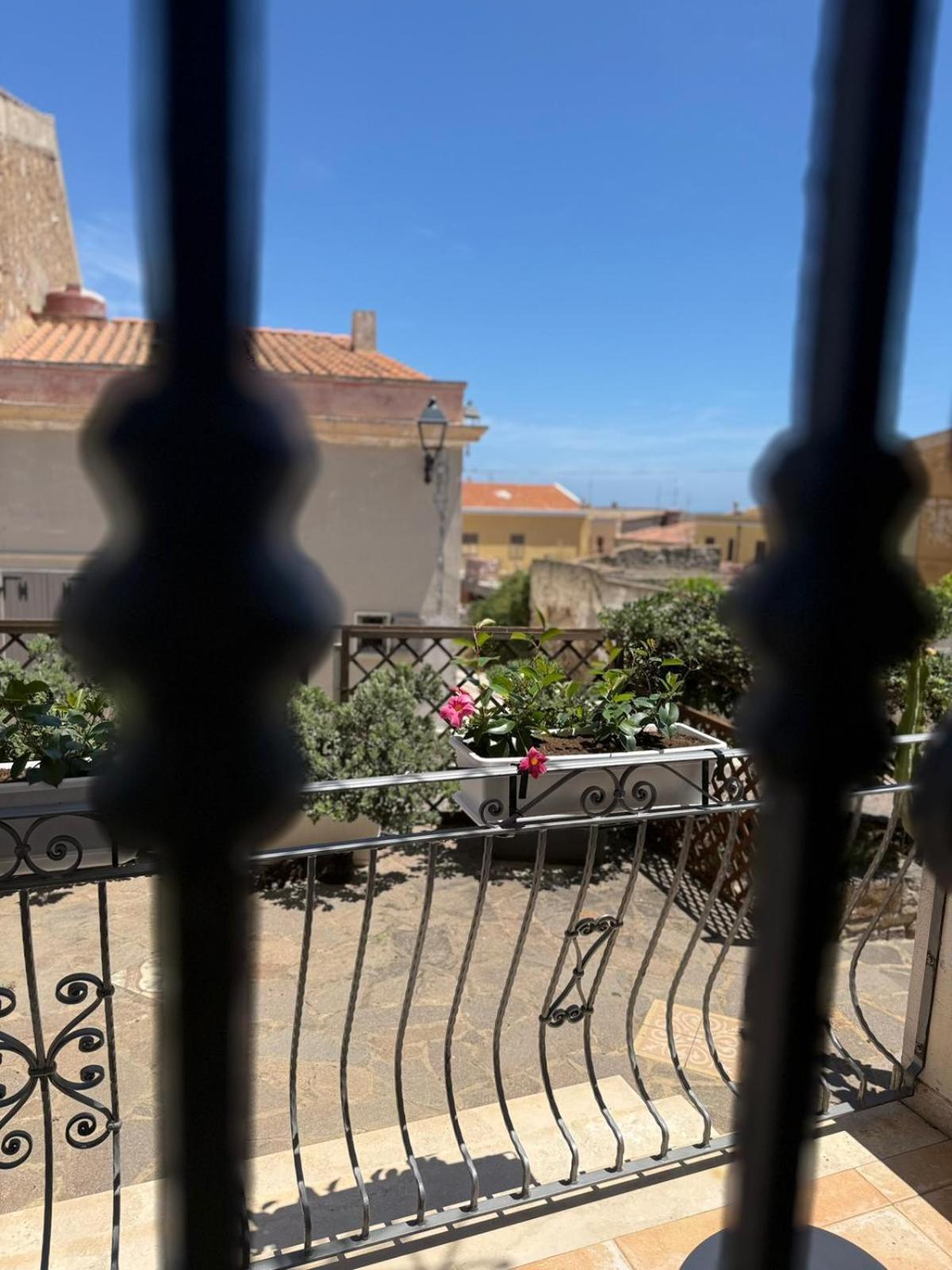 Hotel Residenza Al Castello Carloforte  Exterior foto